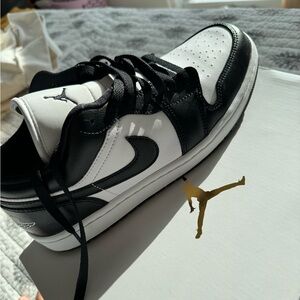 AIR JORDAN 1 LOW shoes